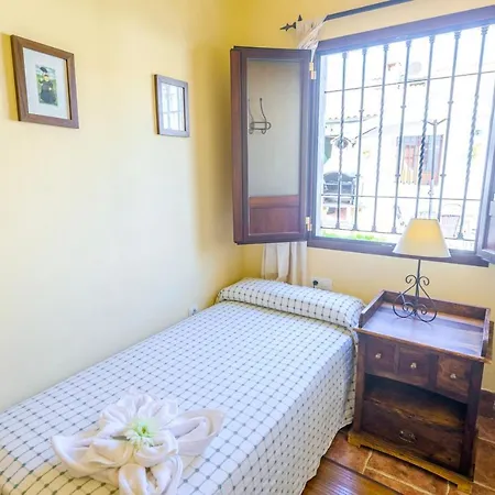 Villa Spacious In Rivero De With Private Pool.